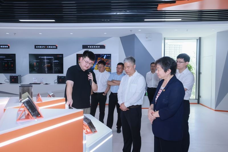 先后召开南邮无锡校区建设工作例会和“